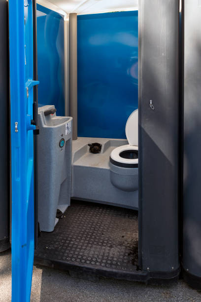 Best Portable bathroom rental  in Cave City, AR