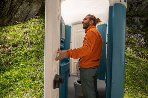 Best Restroom trailer rental cost  in Cave City, AR